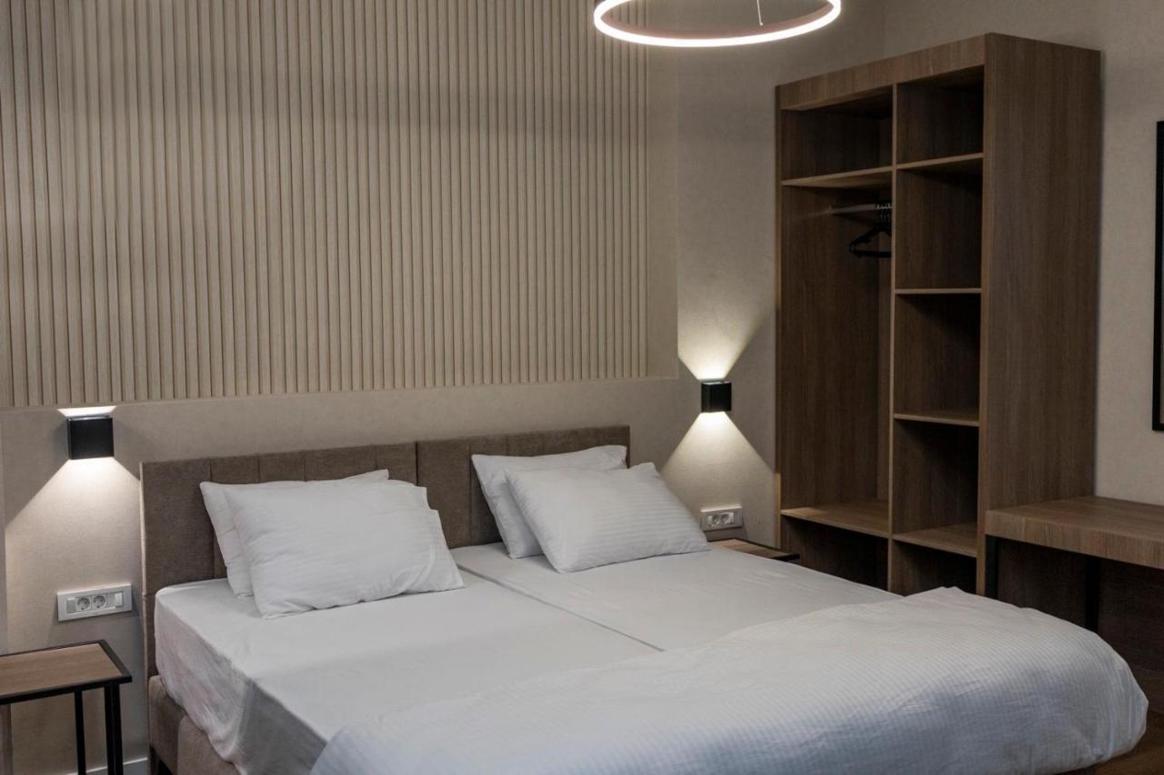 סטרוגה Griffon Bar Food Apartments מראה חיצוני תמונה
