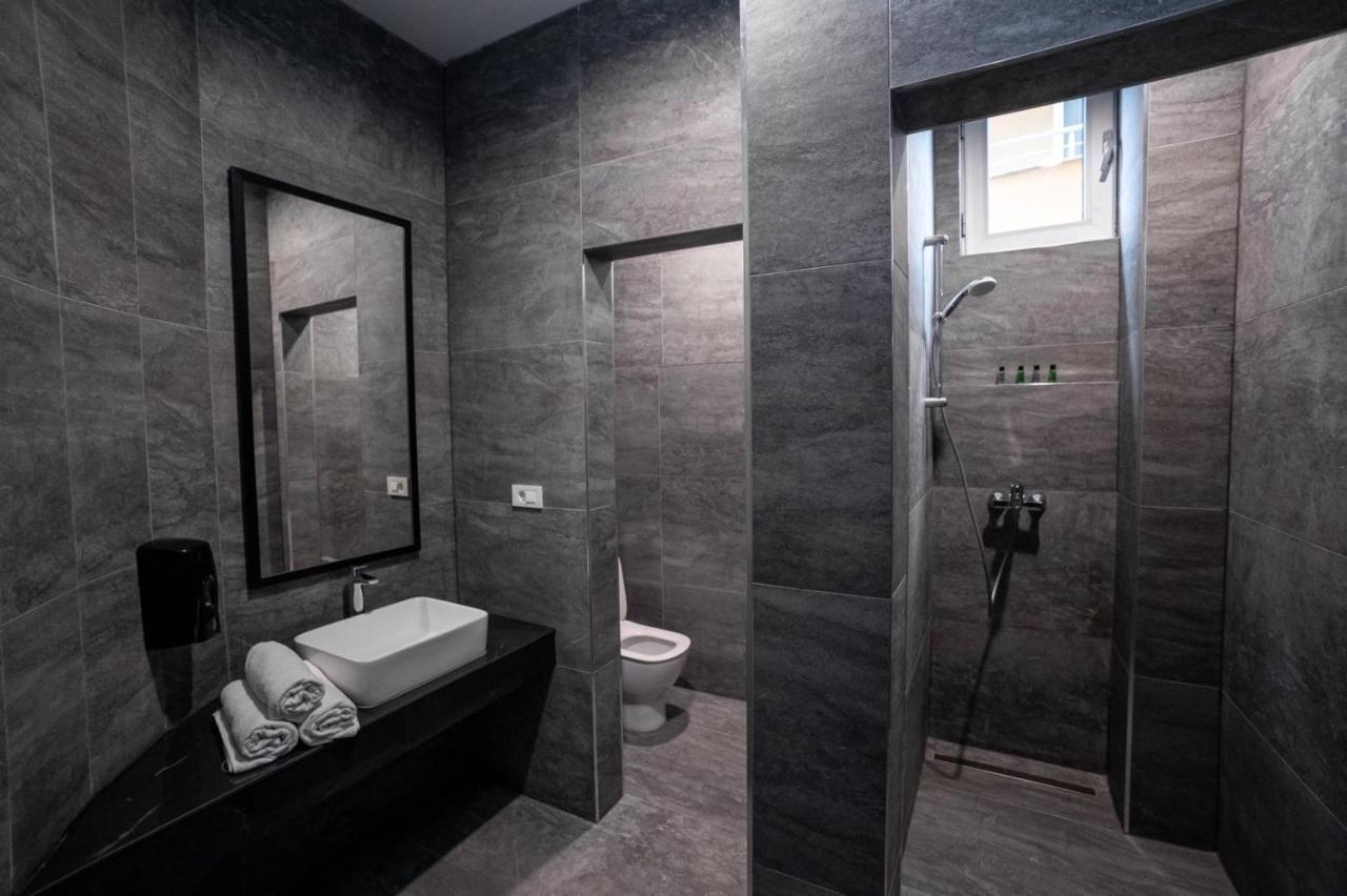 סטרוגה Griffon Bar Food Apartments מראה חיצוני תמונה