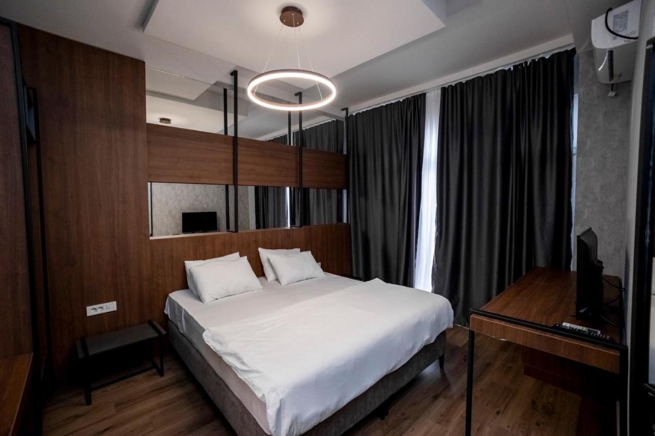 סטרוגה Griffon Bar Food Apartments מראה חיצוני תמונה